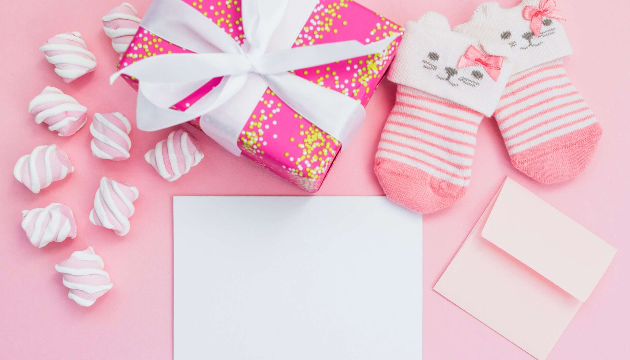 30+ New Baby Gift Ideas, Top Ideas and Tips for Every Budget